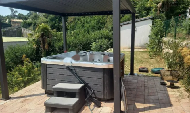 Недвижимость Четырехкомнатная квартира центр: 5