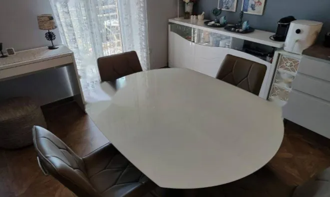 Недвижимость Трёхкомнатная квартира, Центр: 1