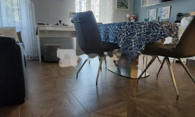 Недвижимость Трёхкомнатная квартира, Центр: 3