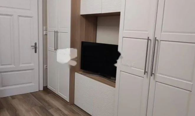 Недвижимость Трёхкомнатная квартира, Центр: 7