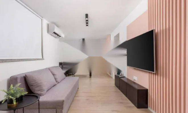 Недвижимость Трехкомнатная квартира, Центр: 2