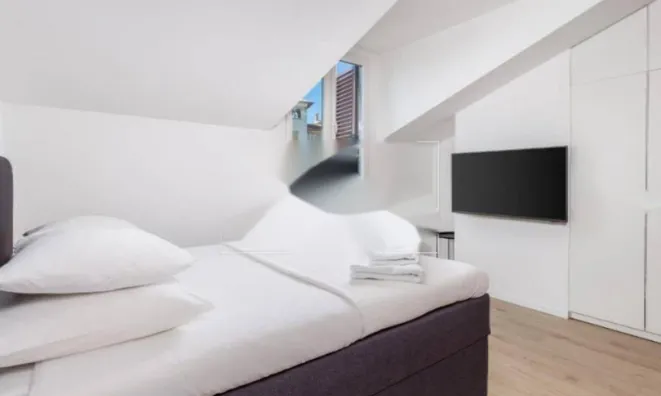 Недвижимость Трехкомнатная квартира, Центр: 5