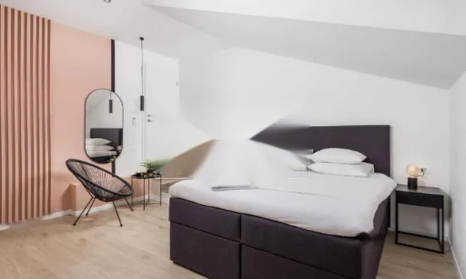 Недвижимость Трехкомнатная квартира, Центр: 15