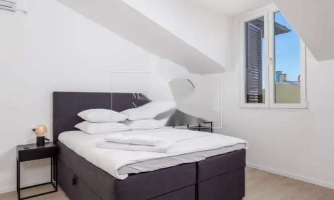 Недвижимость Трехкомнатная квартира, Центр: 18