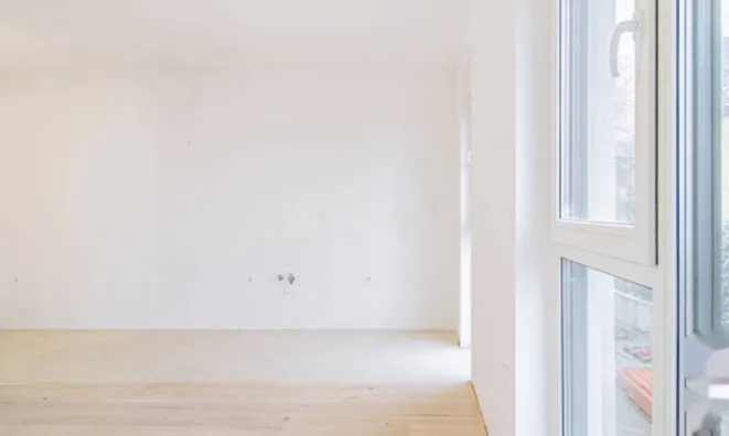 Недвижимость Четырехкомнатная квартира: 13