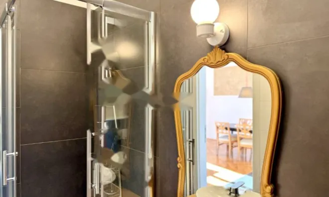 Недвижимость Четырёхкомнатная квартира, Центр, Опатия: 8