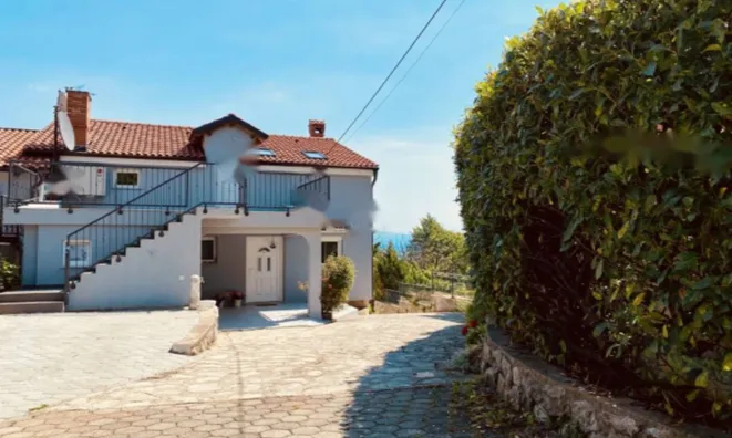 Недвижимость Трехкомнатная квартира, Запад: 20