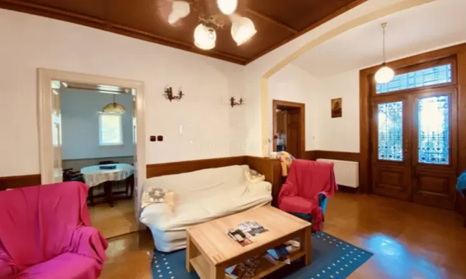 Недвижимость Четырехкомнатная квартира: 6