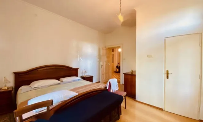 Недвижимость Четырехкомнатная квартира: 14