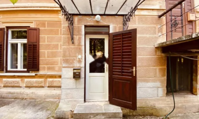 Недвижимость Четырехкомнатная квартира: 27