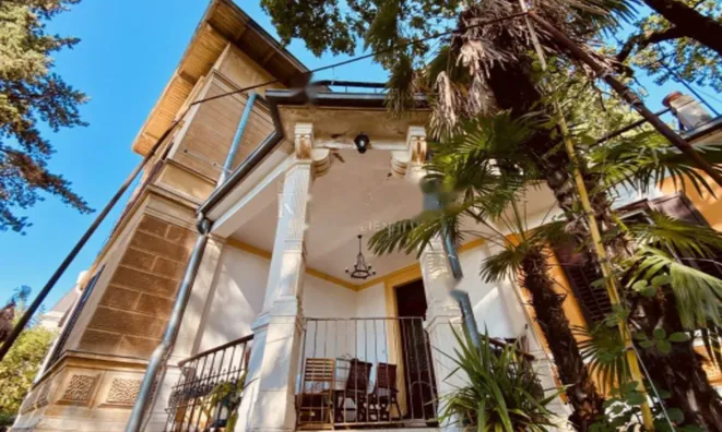 Недвижимость Четырехкомнатная квартира: 28