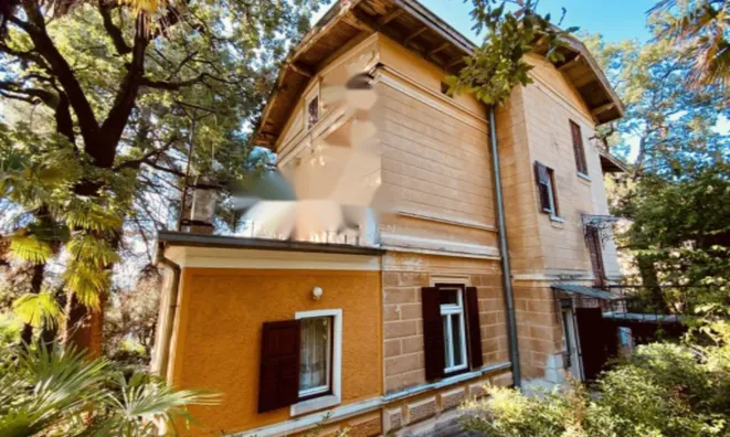 Недвижимость Четырехкомнатная квартира: 29