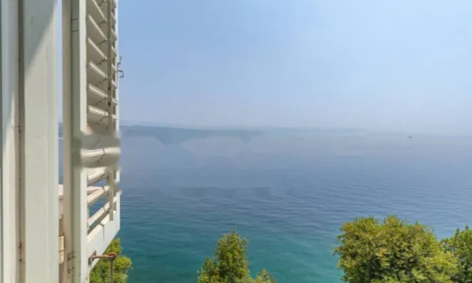 Недвижимость Трёхкомнатная квартира Центр: 11