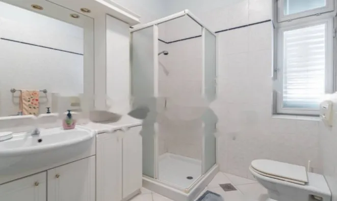 Недвижимость Трёхкомнатная квартира Центр: 12