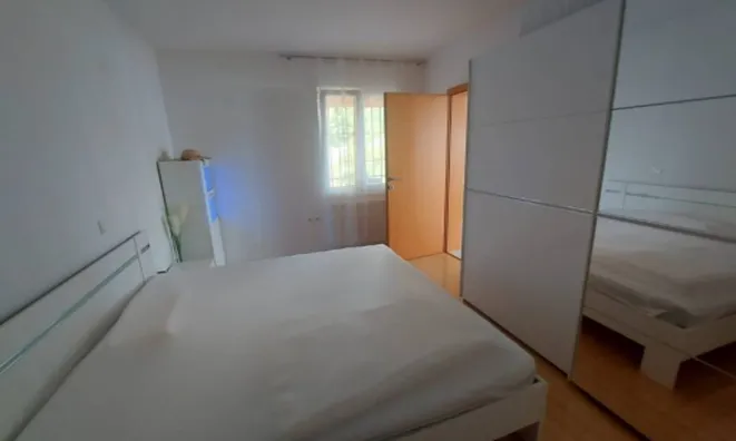 Недвижимость Трёхкомнатная квартира Добричь: 8