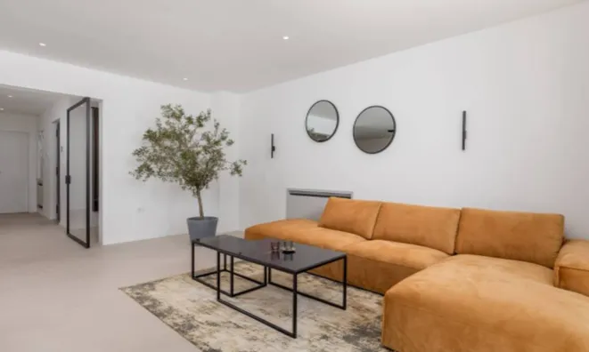 Недвижимость Семейный дом 200 м², Центр: 5