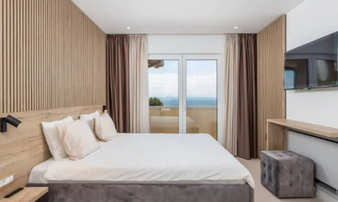 Недвижимость Семейный дом 200 м², Центр: 15