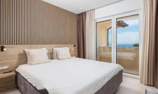 Недвижимость Семейный дом 200 м², Центр: 16