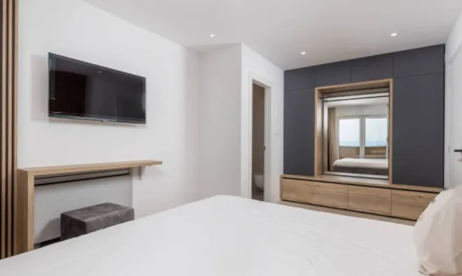 Недвижимость Семейный дом 200 м², Центр: 20