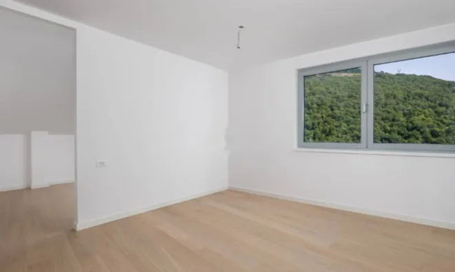 Недвижимость Четырехкомнатная Квартира Центр: 15