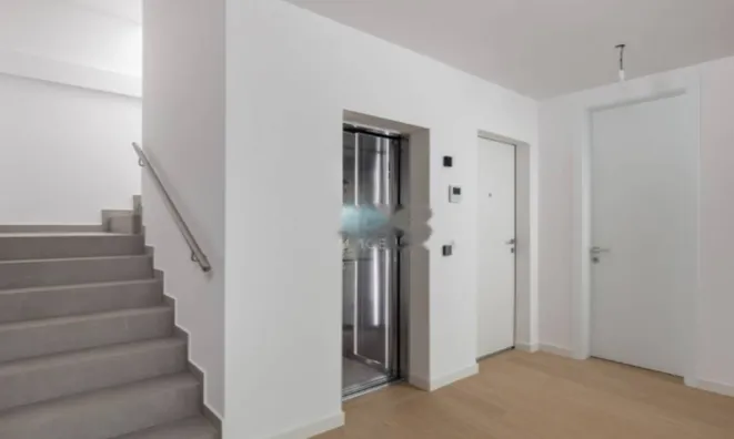 Недвижимость Четырехкомнатная Квартира Центр: 19