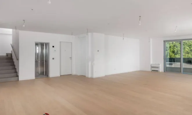 Недвижимость Четырехкомнатная Квартира Центр: 20