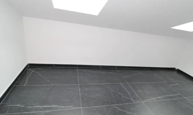 Недвижимость Четырехкомнатная Квартира Центр: 32