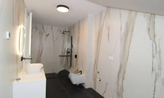 Недвижимость Четырехкомнатная Квартира Центр: 36