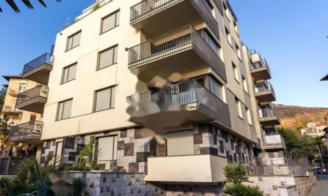 Недвижимость Трехкомнатная квартира в центре: 7