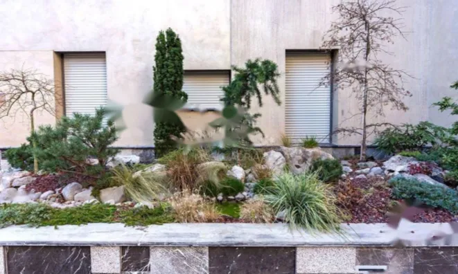 Недвижимость Трехкомнатная квартира в центре: 21