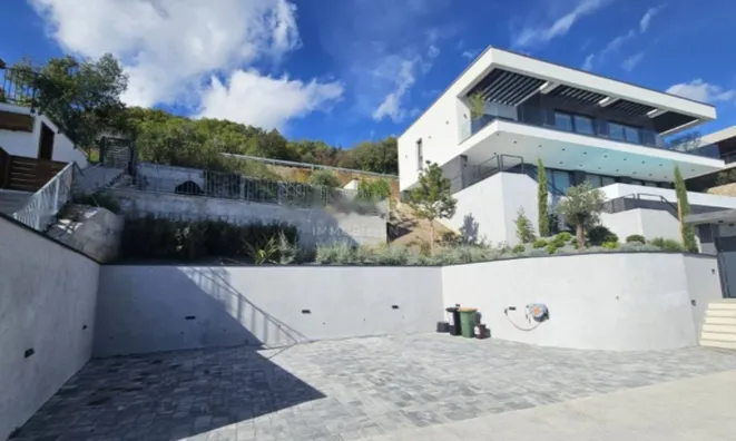 Недвижимость Семейный дом 340 м², Центр Опатия: 3