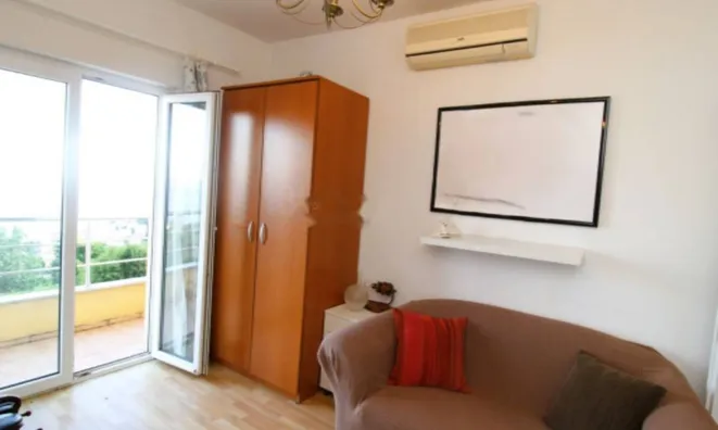 Недвижимость Центральные апартаменты 78 м²: 14