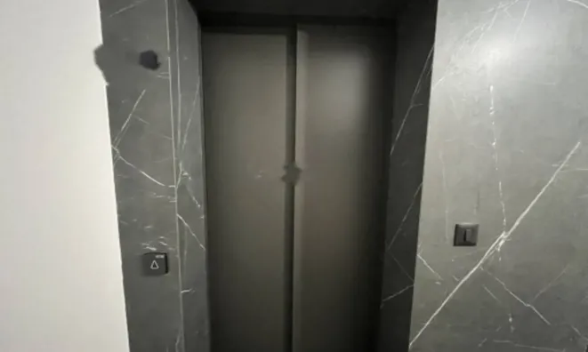 Недвижимость Трехкомнатная квартира Центр: 16