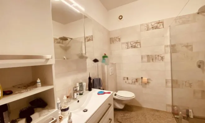 Недвижимость Трехкомнатная квартира, центр: 10