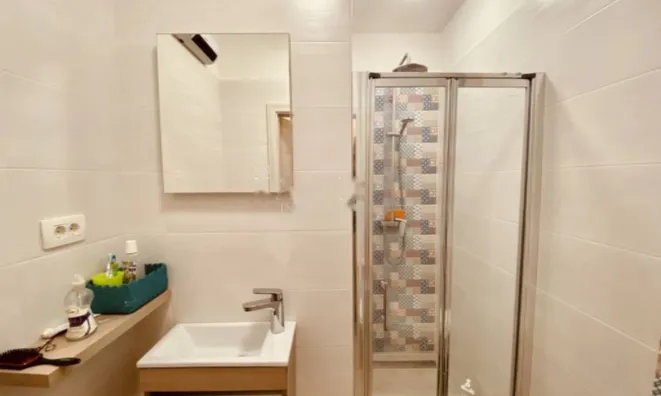 Недвижимость Трехкомнатная квартира, центр: 14