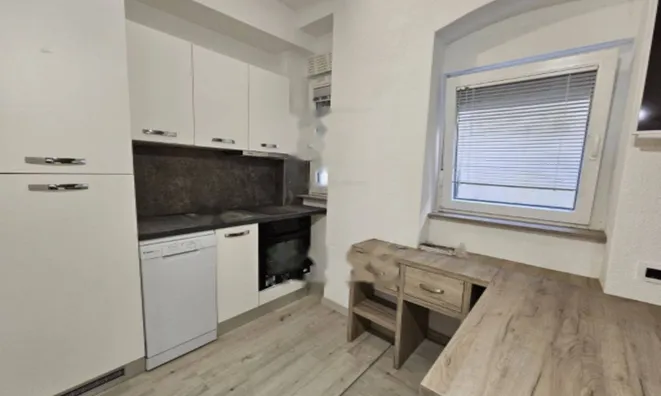 Недвижимость Четырехкомнатная квартира, Центр, Опатия: 4