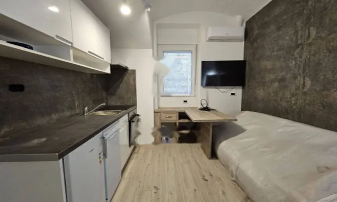 Недвижимость Четырехкомнатная квартира, Центр, Опатия: 8