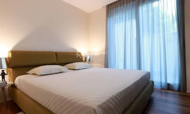 Недвижимость Трёхкомнатная квартира Центр: 6