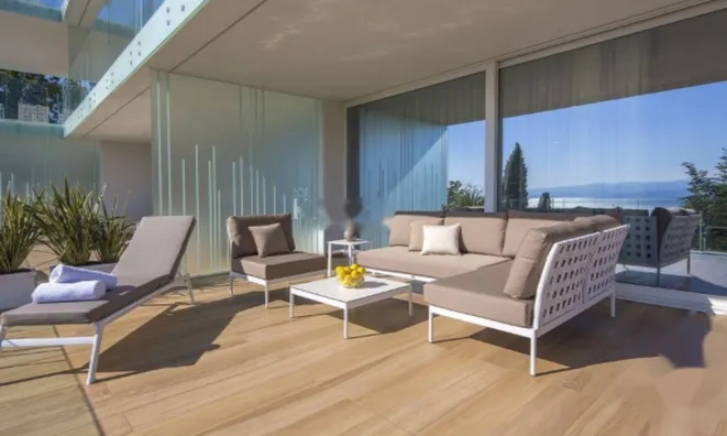 Недвижимость Трёхкомнатная квартира Центр: 11