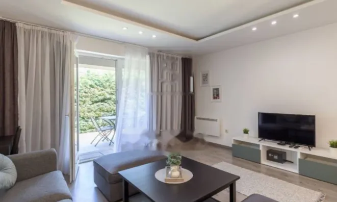 Недвижимость Четырёхкомнатная Квартира в Волоско: 2