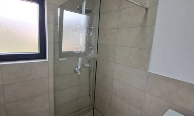 Недвижимость Трехкомнатная квартира в центре: 15