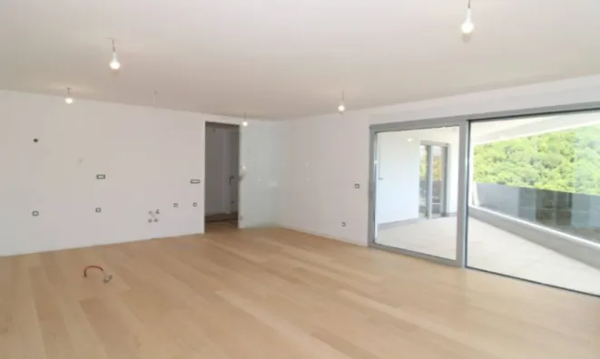 Недвижимость Квартира на втором этаже, центр, Опатия: 13