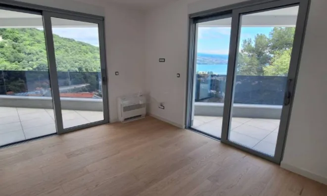 Недвижимость Квартира на втором этаже, центр, Опатия: 15