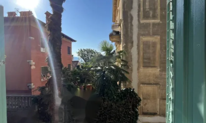 Недвижимость Трехкомнатная квартира, Опатия: 8