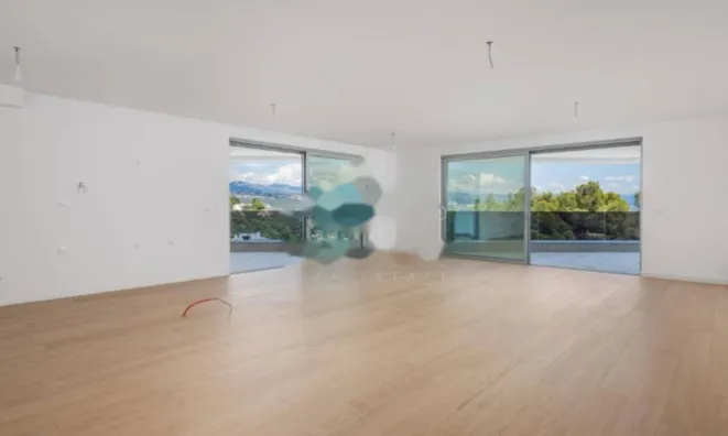 Недвижимость Четырехкомнатная квартира, Центр, Опатия: 9