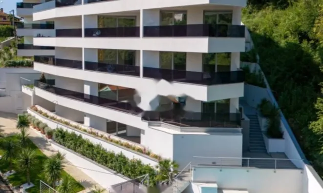 Недвижимость Четырехкомнатная квартира, Центр, Опатия: 34