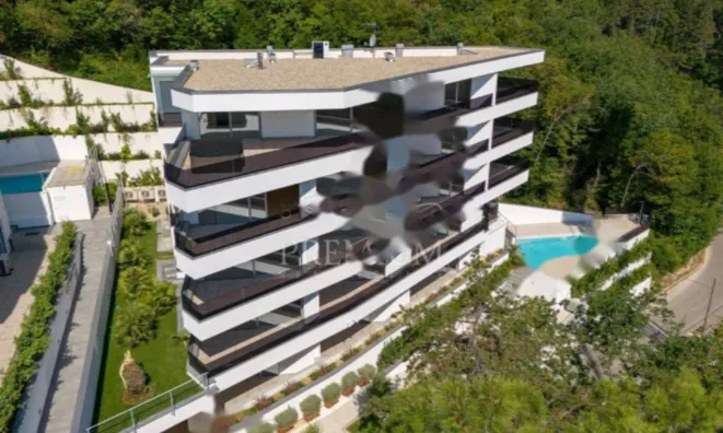 Недвижимость Четырехкомнатная квартира, Центр, Опатия: 37