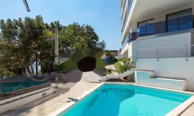 Недвижимость Четырехкомнатная квартира, Центр, Опатия: 43