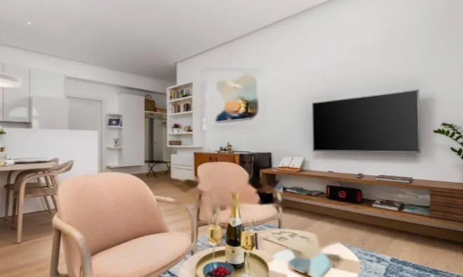 Недвижимость Трехкомнатная квартира, Центр: 4