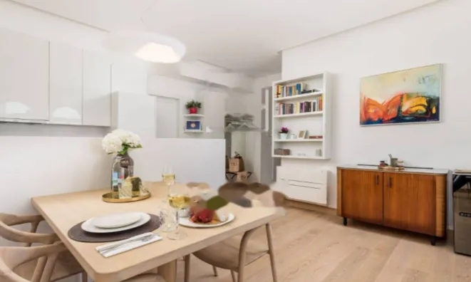 Недвижимость Трехкомнатная квартира, Центр: 8